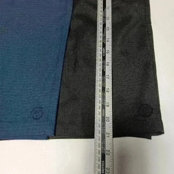 (2)  Hang Ten Men's shorts size 34 - Picture 7 of 7